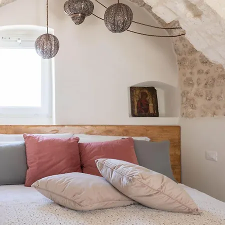 Caterina's & Bed and Breakfast 4*